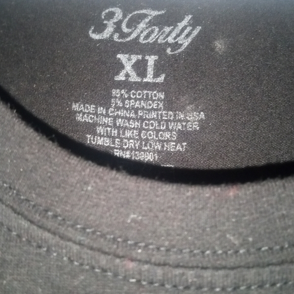 3 Forty "trippin" tshirt - Picture 2 of 2